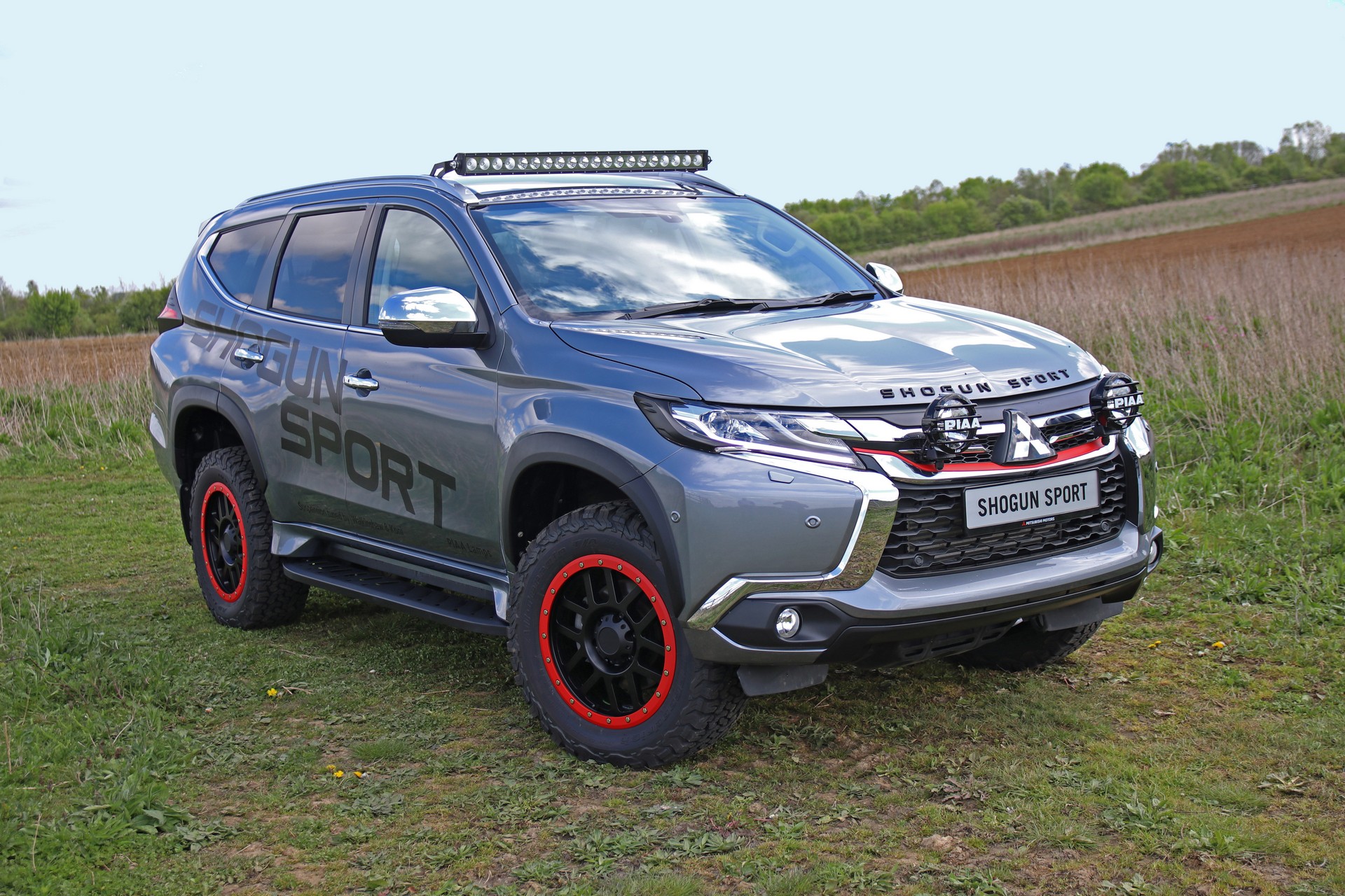 Mitsubishi Shogun Sport SVP รุ่นแต่งออฟโรตพิเศษ ในอังกฤษ