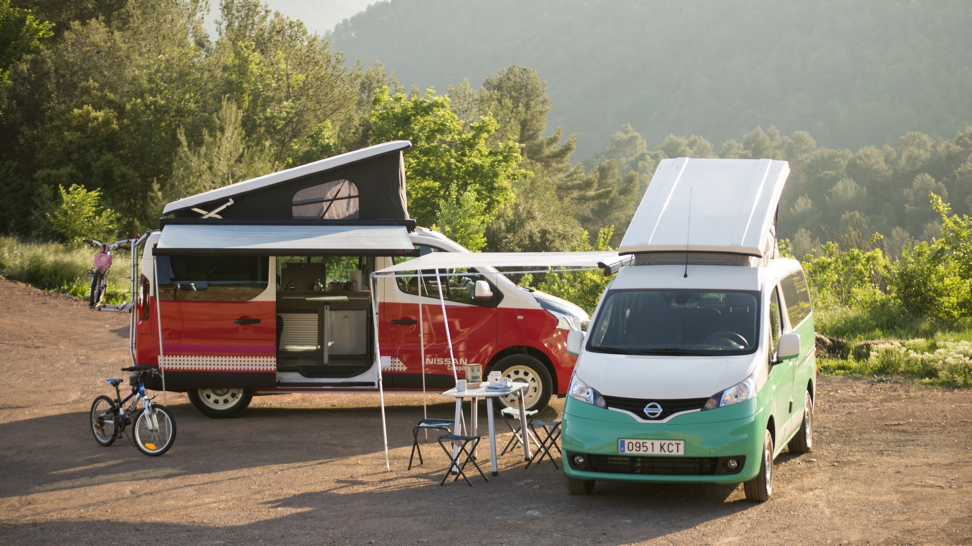 Nissan Camper Van รถตู้เพื่อการท่องเที่ยว