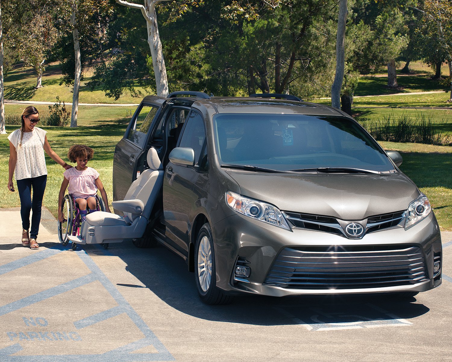 Toyota Sienna 2017 салон