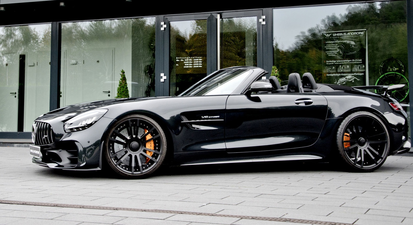 Mercedes-AMG GT R Roadster แต่งแรง 750 แรงม้า :     Wheelsandmore