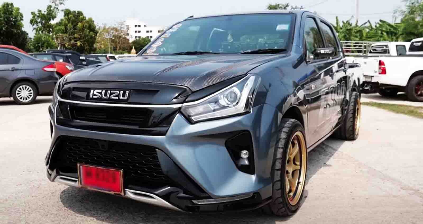 ISUZU D-Max Legender แปลง Stealth ผสานหน้า Fortuner Legender