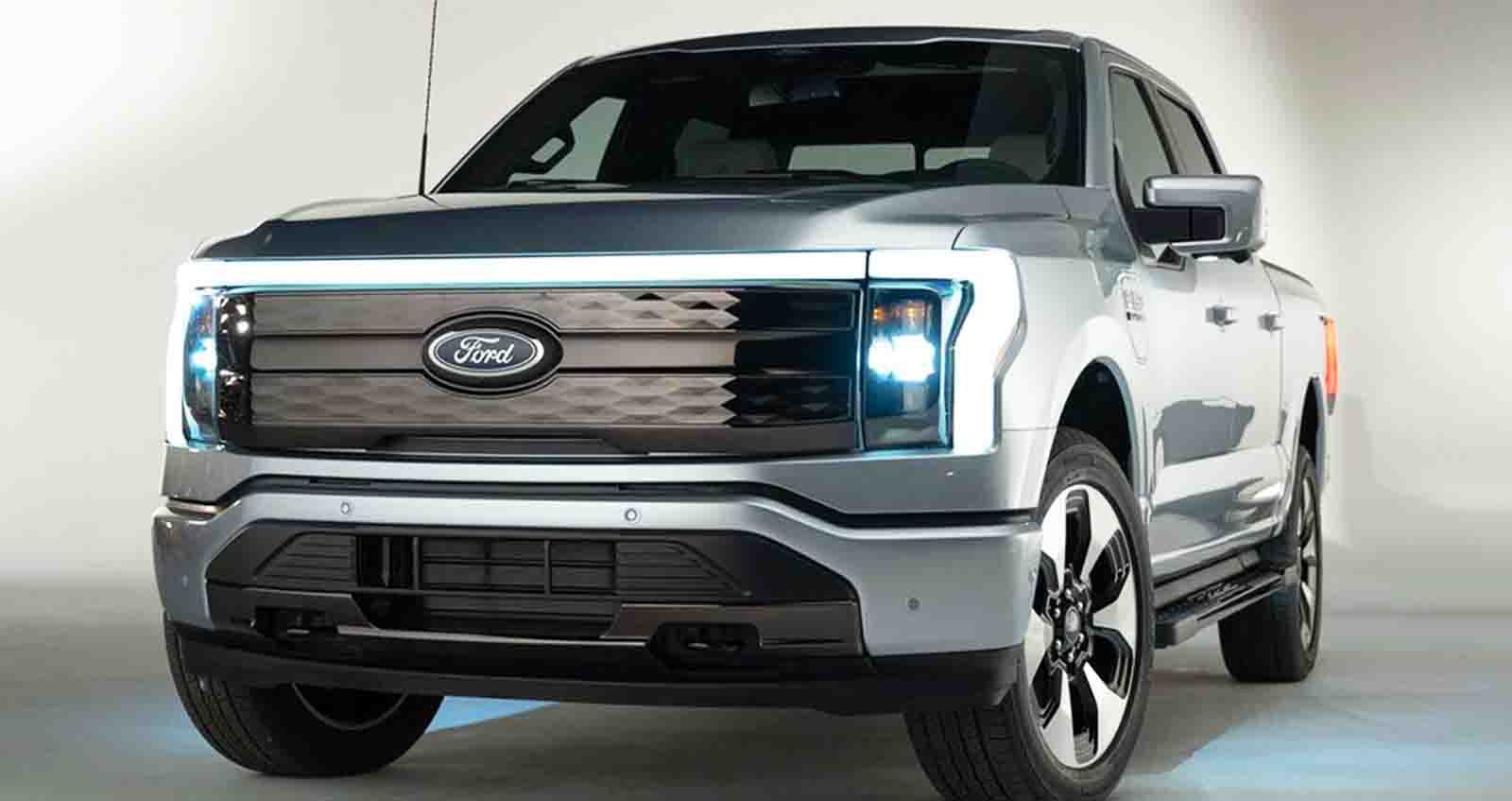 ภาพคันจริง Ford F-150 Lightning EV เริ่ม 1.22 ล้านบาท ในสหรัฐฯ