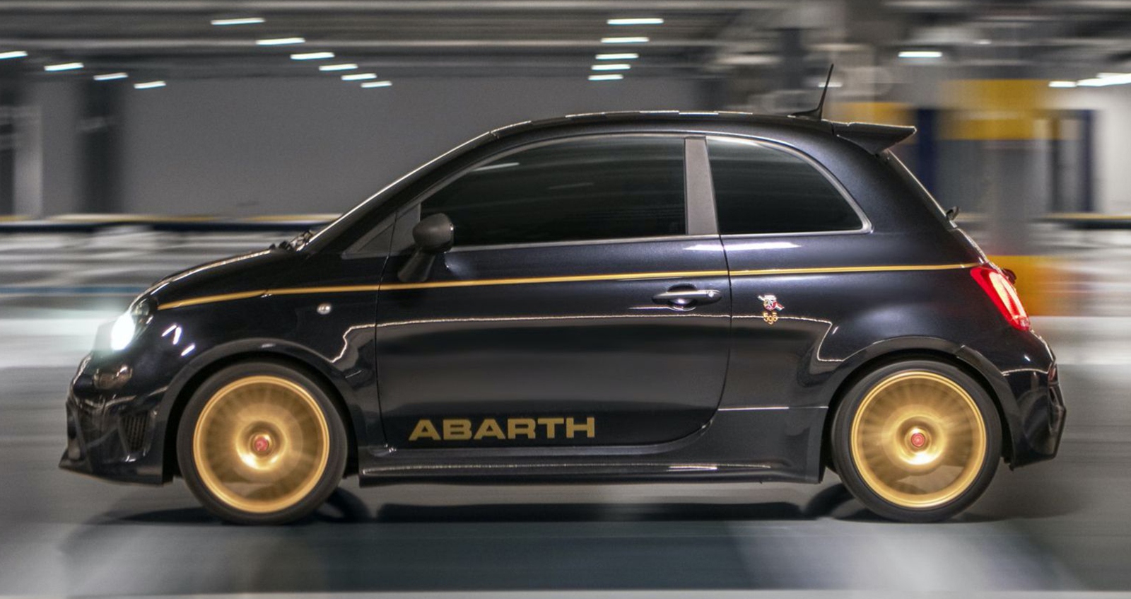 Abarth 95 Scorpioneoro ขายเพียง 30 คัน ราคาไม่แรง