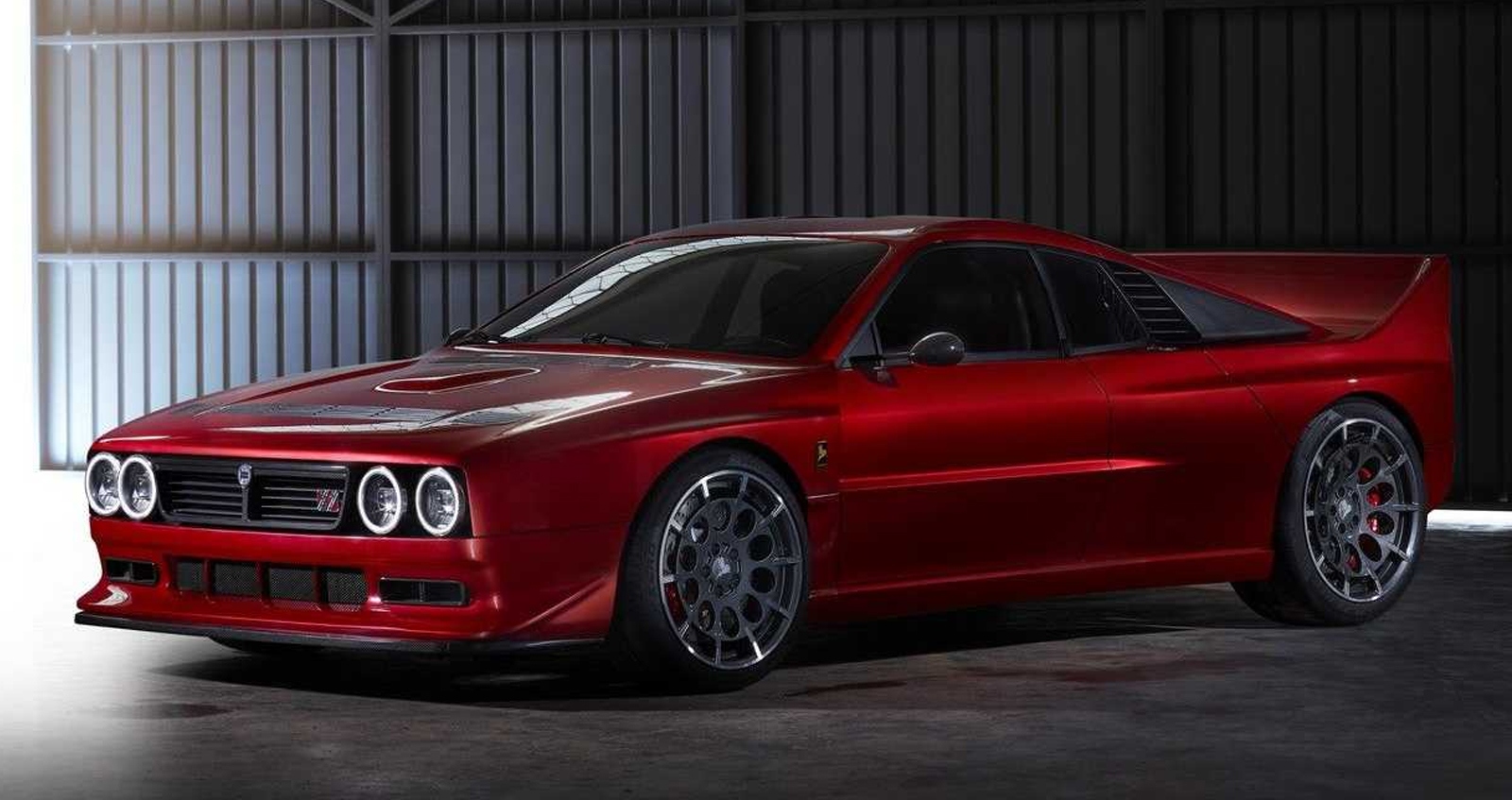 Lancia EVO 037 ฟื้นตำนานความคลาสสิค ในราคา 21.2 ล้านบาท ขายเพียง 37 คัน