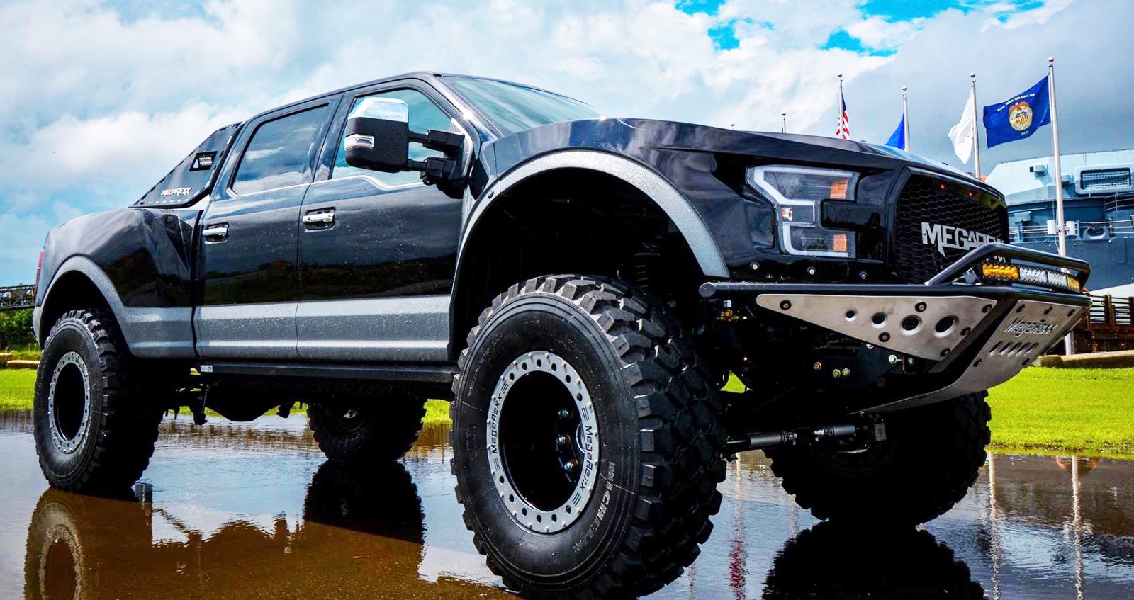 MegaRexx Ford F-250 Raptor ขนาดใหญ่พิเศษ