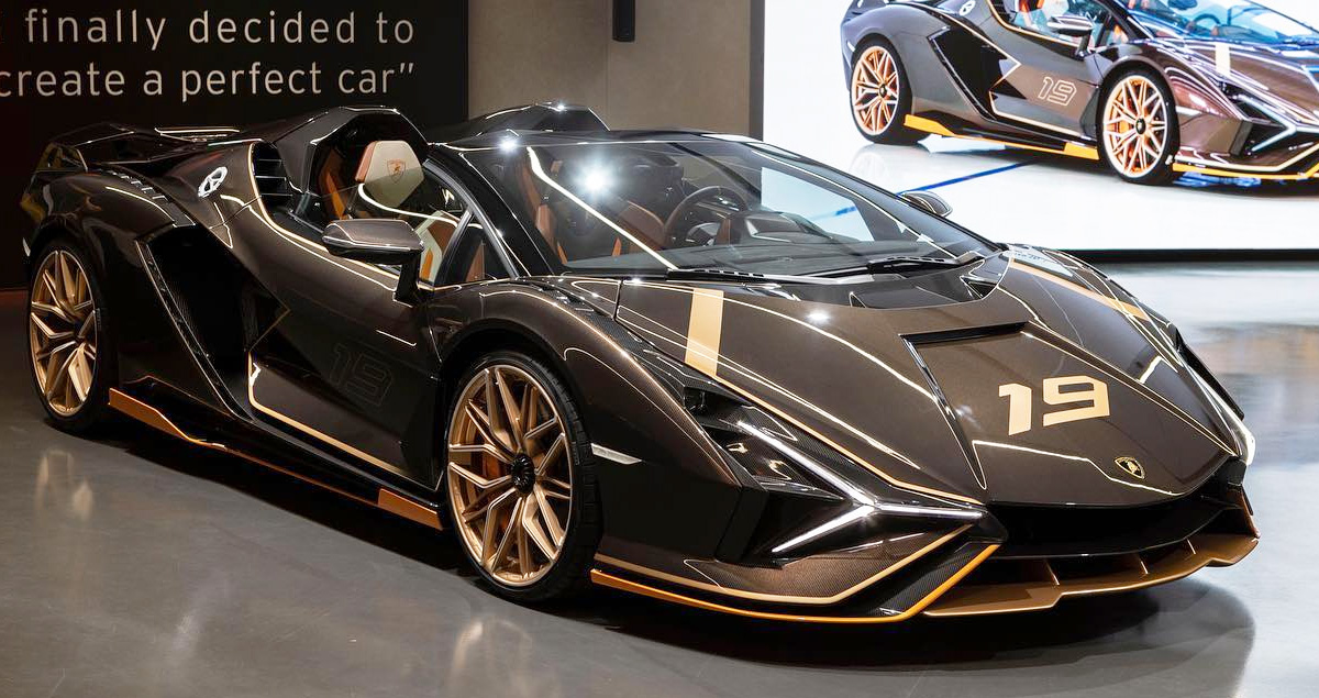 คนไทยได้เป็นเจ้าของ Lamborghini Sian FKP37 Roadster ราคาหลักร้อยล้าน พร้อมเจิมโดย CEO ของ Lamborghini