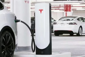 Tesla Supercharger V4 เพิ่มกำลังชาร์จกว่า 350kW เปิดตัวปีหน้า