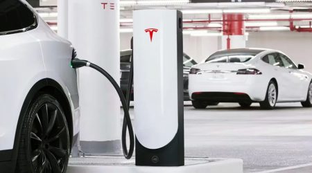 Tesla Supercharger V4  เพิ่มกำลังชาร์จกว่า 350kW เปิดตัวปีหน้า