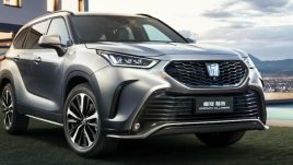 TOYOTA KLUGER CROWN 2.5 ไฮบริดใหม่ ราคา 1.37 - 1.74 ล้านบาทในจีน