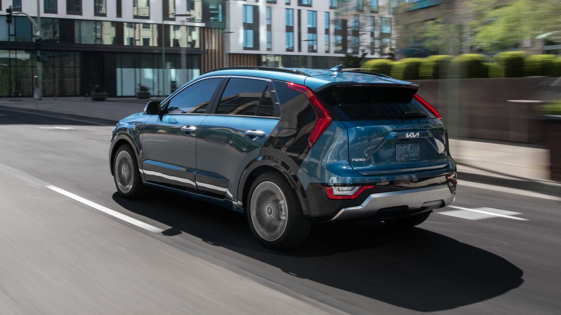 Kia e niro plug sales in hybrid
