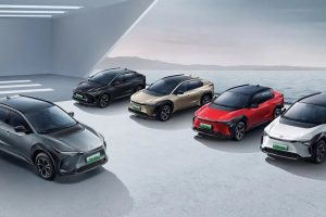 5 สีตัวถัง GAC Toyota bZ4X เปิดขาย 1.06 - 1.52 ล้านบาท 615 กม./ชาร์จ CLTC ในจีน ระบบช่วยจอดรถอัจฉริยะ หลังคาโซลาร์เซลล์