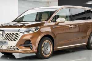 Roewe iMAX8  Family Edition รุ่นพิเศษ 2.0T ราคา 1.89 - 2.05 ล้านบาท ในจีน