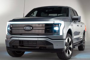 เผยยอดขาย 15,617 คัน ในปี 2022 Ford F-150 Lightning กระบะไฟฟ้า 515 กม./ชาร์จ EPA สหรัฐฯ