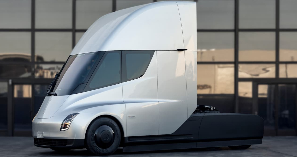 Tesla Semi รถบรรทุกไฟฟ้า มอเตอร์ 3 ตัว 804 กม./ชาร์จ ส่งมอบแล้ว