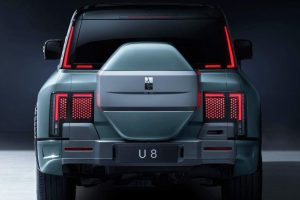 มอเตอร์ไฟฟ้า 4 ตัว ตัวถังยาวกว่า 5.3 เมตร BYD Yangwang U8 SUV ออฟโรดไฟฟ้า