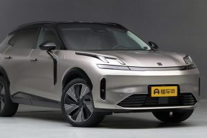 คันจริง Lynk & Co 08 ครอสโอเวอร์ ปลั๊กอินไฮบริดใหม่ ในจีน