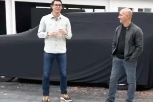 Rivian ปล่อยภาพ R2 SUV ไฟฟ้าขนาดเล็ก ราคาประหยัด