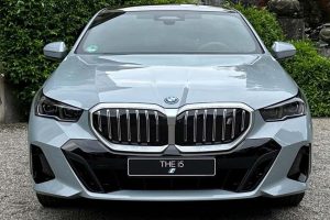 ภาพคันจริง BMW 5 Series / i5 2024 ไฟฟ้า 601 แรงม้า 514 กม./ชาร์จ WLTP ในยุโรป ราคา 2.89 ล้านบาท