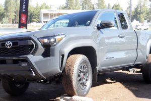 ภาพคันจริง Tacoma TRD PreRunner กระบะแค็บ 2 ประตู 2.4T 270 แรงม้า ลากจูงกว่า 2,948 กก.