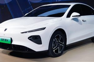 ออกจากสายการผลิต ROEWE D7 ซีดานไฟฟ้าขนาดกลาง วิ่งได้ 510 - 610 กม./ชาร์จ CLTC ก่อนเปิดตัวในจีน