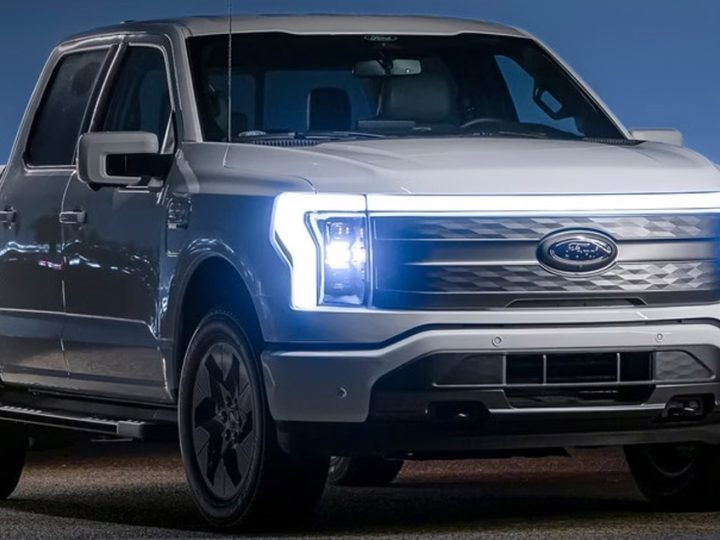 ลดราคากว่า 200,000 บาท FORD F-150 Lightning ในสหรัฐฯ เหลือ 1.83 – 3.48 ล้านบาท 370 – 515 กม./ชาร์จ EPA