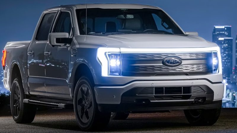 ลดราคากว่า 200,000 บาท FORD F-150 Lightning ในสหรัฐฯ เหลือ 1.83 – 3.48 ล้านบาท 370 – 515 กม./ชาร์จ EPA