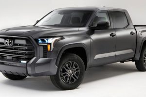 TOYOTA TUNDRA Nightshade แต่งพิเศษสีดำ พร้อม TRD Off-Road 4X4 ยกสูง 76 มม. ในสหรัฐฯ