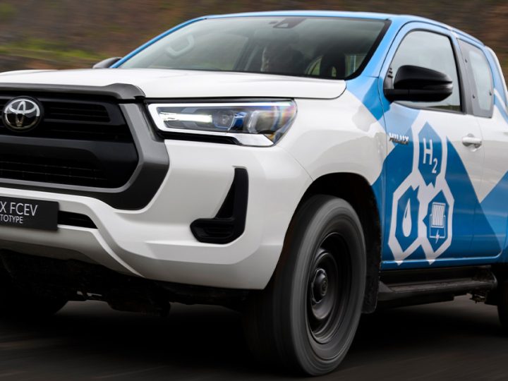 เผยข้อมูล TOYOTA HILUX FCEV ให้กำลัง 182 แรงม้า วิ่งได้ 600 กม./ถัง ในอังกฤษ