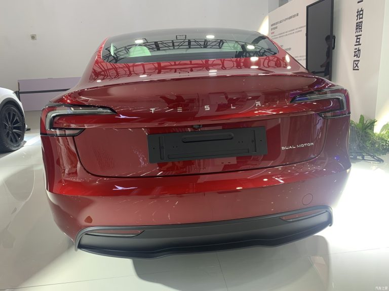 เพิ่มรุ่นเริ่มต้นใหม่ Tesla Model 3 Refresh ราคา 1,149,000 - 2,099,000 ...