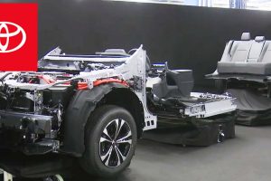 TOYOTA ตั้งเป้าลดเวลาในการประกอบลง 50% จาก 10 ชั่วโมงในปัจจุบัน พร้อมตัวถังหล่อชิ้นเดียว Gigacasting