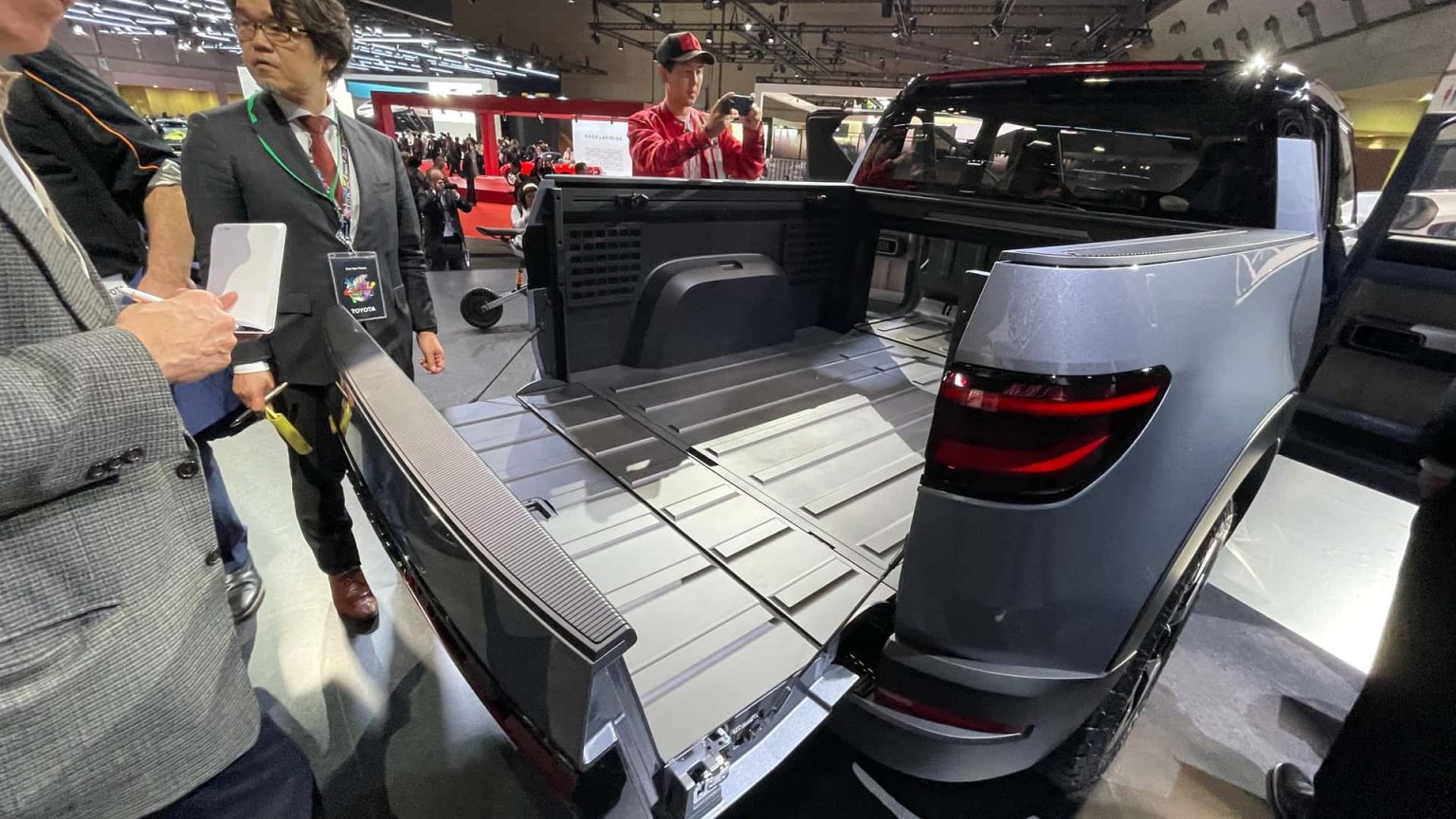 TOYOTA จะเปิดตัวกระบะรุ่นรองจาก HILUX พร้อมปลั๊กอินไฮบริด ภายในปี 2027