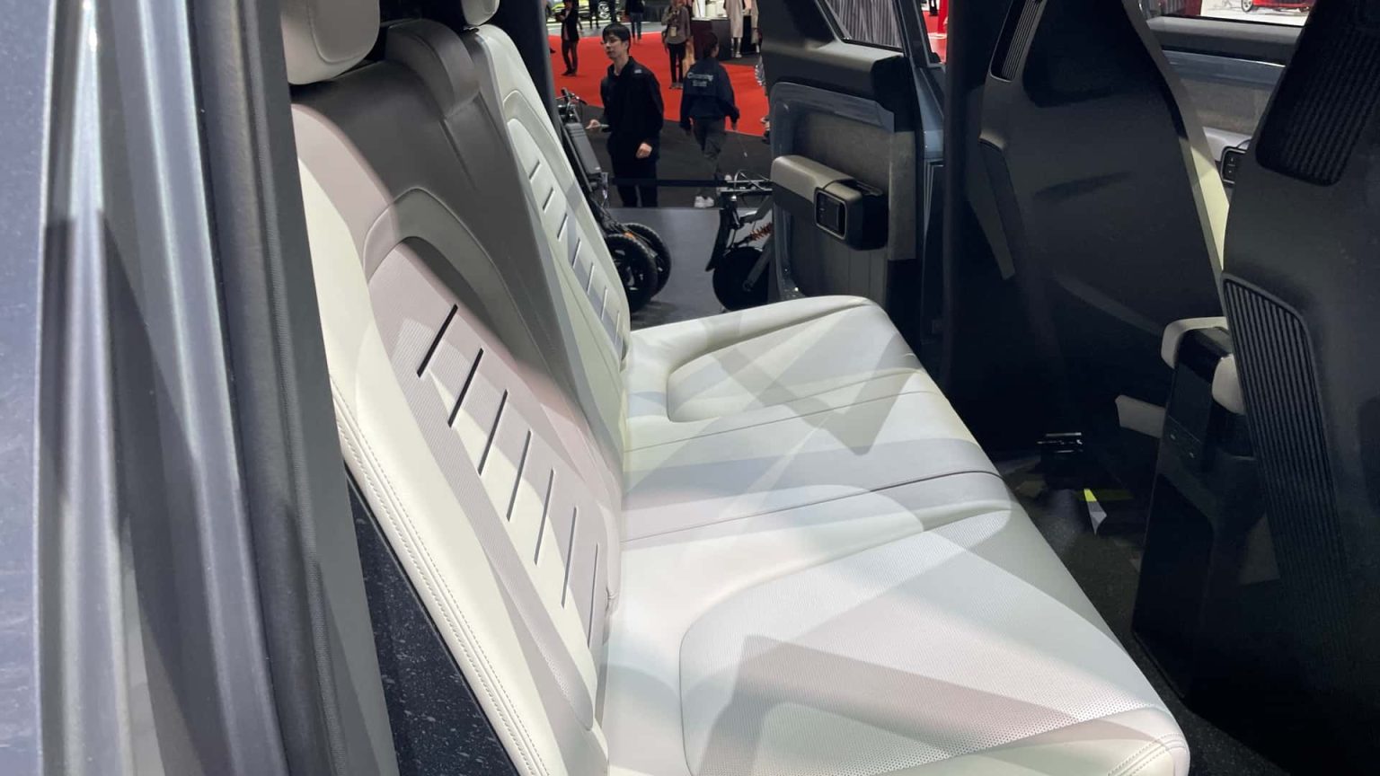 TOYOTA จะเปิดตัวกระบะรุ่นรองจาก HILUX พร้อมปลั๊กอินไฮบริด ภายในปี 2027