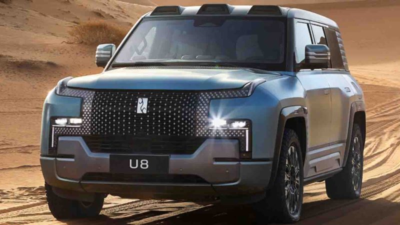 BYD Yangwang U8 SUV ออฟโรดปลั๊กอินไฮบริด ราคา 5.13 ล้านบาท ในประเทศจีน