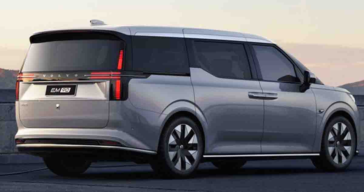 ข้อมูล-เปิดขายจีน 4.09 ล้านบาท All-NEW VOLVO EM90 738 กม./ชาร์จ CLTC