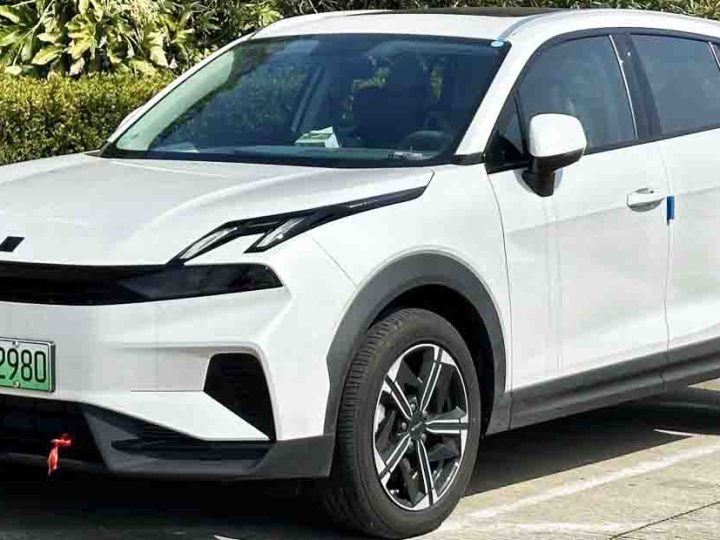 Lynk & Co 06 EM-P ปลั๊กอินไฮบริด ราคา 473,000 บาท ขนาดพอๆกับ BYD Dolphin