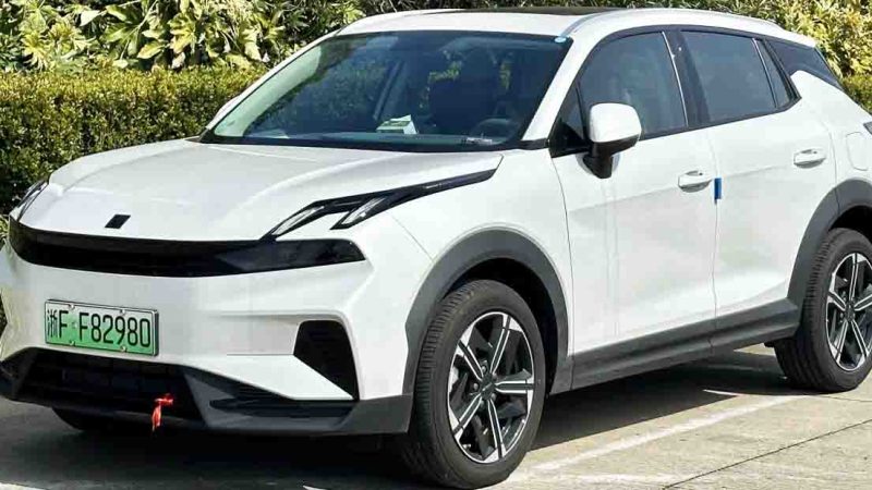 Lynk & Co 06 EM-P ปลั๊กอินไฮบริด ราคา 473,000 บาท ขนาดพอๆกับ BYD Dolphin