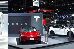 ภาพ TESLA ภายในงาน Motor Expo 2023 เปิดตัวนวัตกรรมหุ่นยนต์