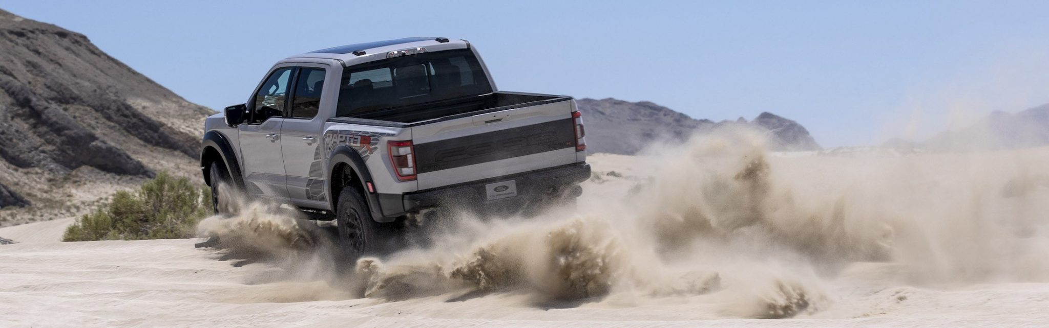 F8 Rapter เปิดตัว Ford F-150 Raptor R V8 ปรับปรุงใหม่ ให้กำลัง 720 แรงม้า ในสหรัฐ ...