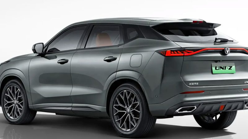 ราคาพิเศษในจีน 509,000 บาท Changan UNI-Z ปลั๊กอินไฮบริด วิ่งไฟฟ้า 125 กม.