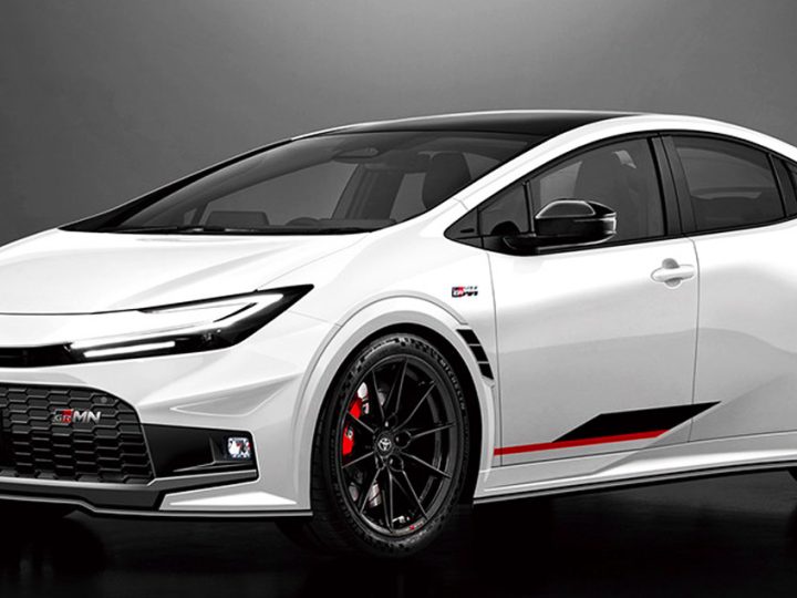 TOYOTA PRIUS GRMN ปลั๊กอินไฮบริดตัวแรง เตรียมเปิดตัวในอนาคต * ภาพในจินตนาการ