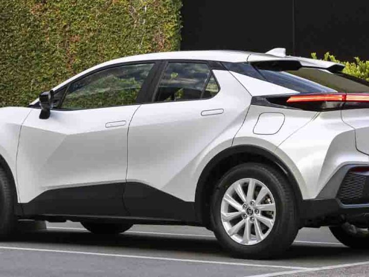 ภาพคันจริง NEW TOYOTA C-HR เจนที่ 2 ในออสเตรเลีย ราคา 975,000 บาท 1.8 HEV , 2.0 HEV