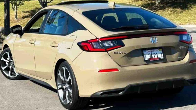 ภาพคันจริง HONDA CIVIC Hatchback MY2025 ในสหรัฐฯ ราคาเริ่ม 922,000 บาท 2.0L 158 แรงม้า และ 2.0 e:HEV