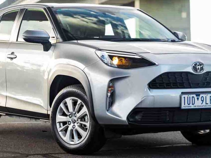 ภาพคันจริง TOYOTA YARIS CROSS GX รุ่นเริ่มต้นราคา 720,000 บาทในออสเตรเลีย 1.5L HYBRID 25 กม./ลิตร