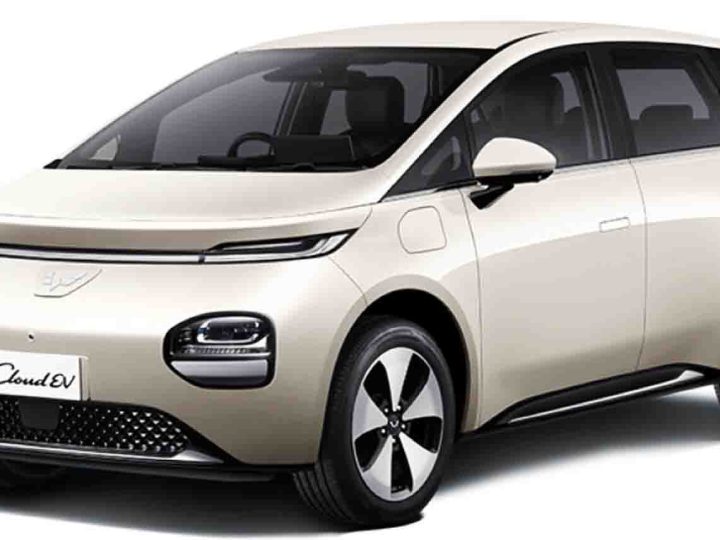 ก่อนขายไทยเร็วๆนี้ Wuling Cloud EV คู่แข่ง BYD Dolphin ประกอบในประเทศ
