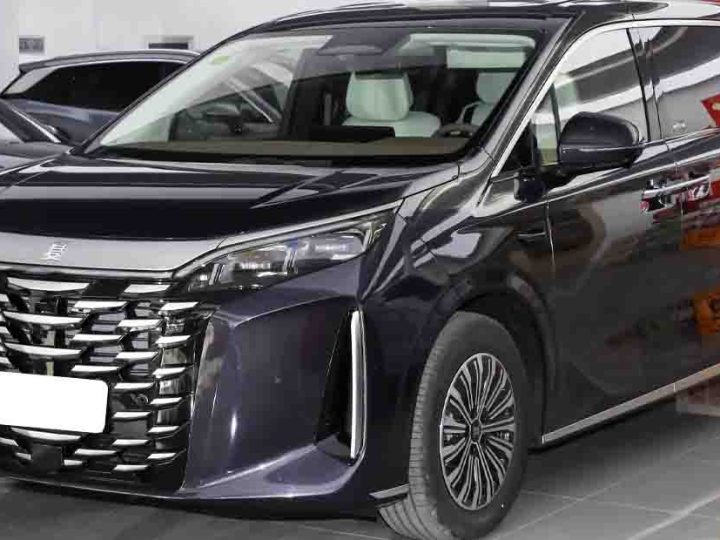 ภาพคันจริงรุ่นท๊อปในจีน BYD XIA MPV ปลั๊กอินไฮบริด วิ่งไฟฟ้า 180 KM ราคา 1.45 ล้านบาท