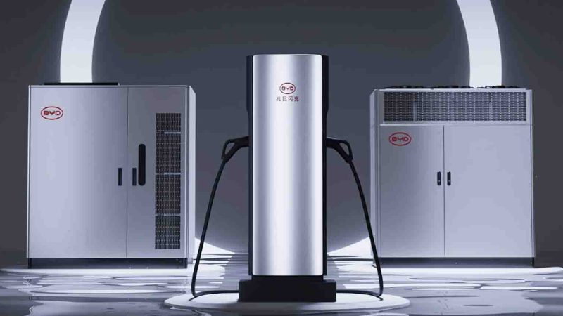 BYD เตรียมเปิดสถานีชาร์จเร็วพิเศษพลังสูง 1,000 kW ใช้งานจริงเดือนหน้า ในจีน