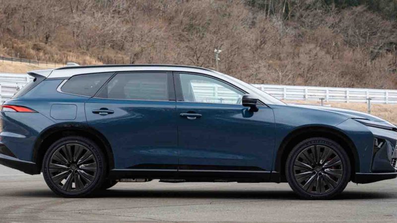 ราคา 1.84 ล้านบาทในญี่ปุ่น TOYOTA CROWN Estate PHEV วิ่งไฟฟ้า 89KM