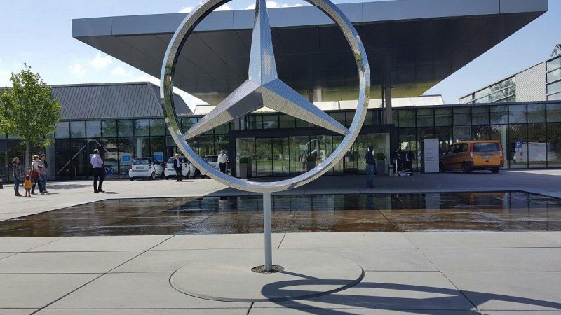 Mercedes-Benz ทุ่มเงินก้อนโต! ลาออกตอนนี้ รับไปเลยสูงสุด 18.3 ล้านบาทในเยอรมนี