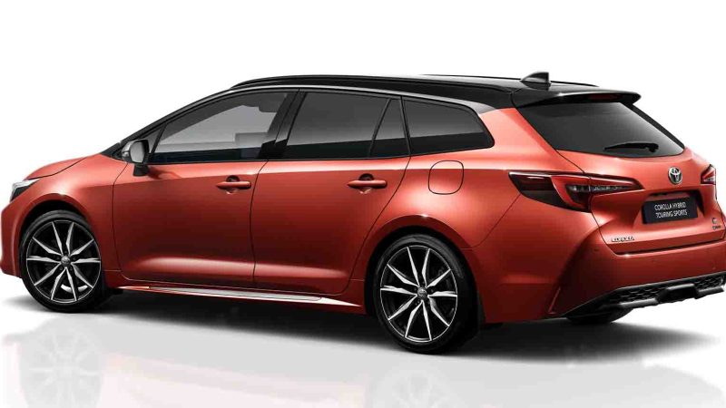 TOYOTA COROLLA Touring Sports MY2025 ในยุโรป เพิ่มสี Metal Oxide