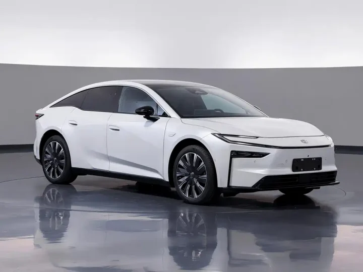 TOYOTA bZ7 EV ซีดานไฟฟ้า D-Segment ใหม่ ก่อนเปิดตัวในประเทศจีน